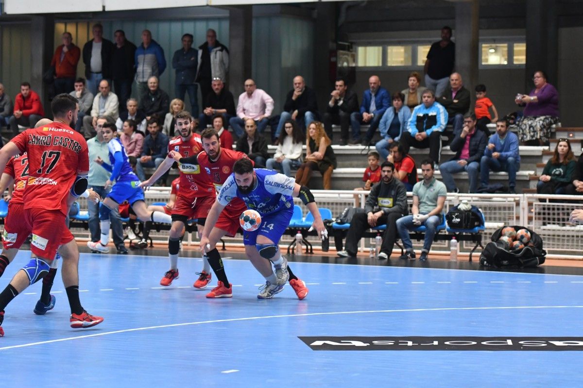 Partido entre el Teucro y el Huesca en el Municipal de Pontevedra