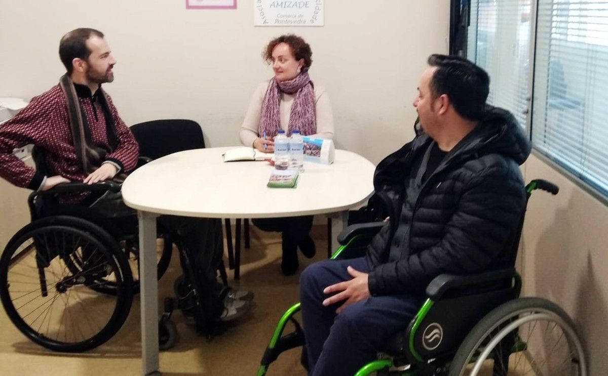 Reunión entre Marea Pontevedra e Amizade