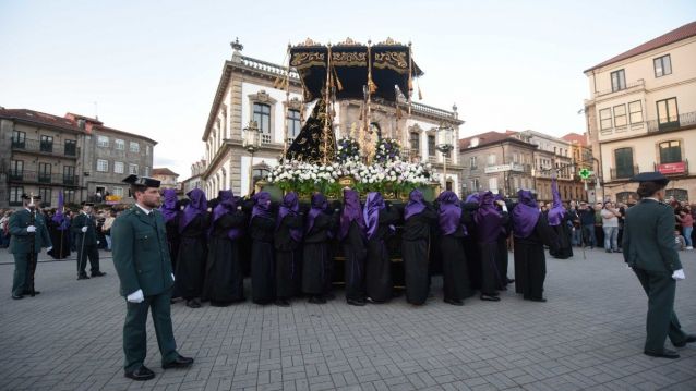 Garda Civil na procesión do Santo Enterro