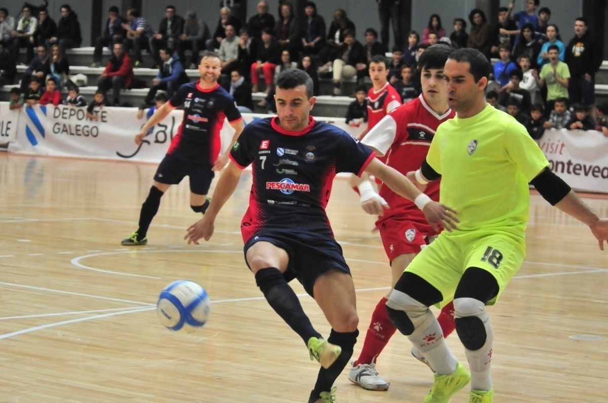 Final de Copa entre el Leis Pontevedra y Santiago Futsal B