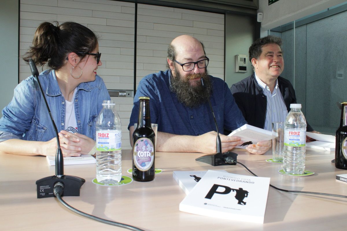 Presentación del libro "Pontevedrando" de Rodrigo Cota