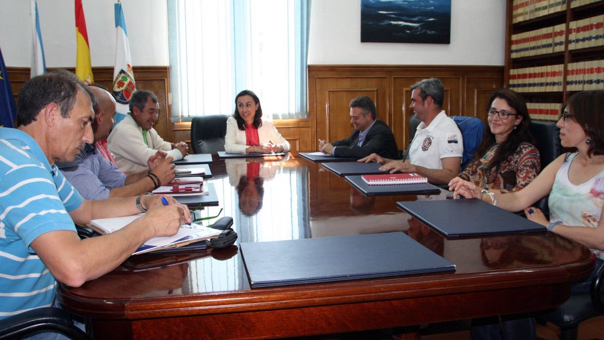 María Ramallo recibe en el Concello de Marín al comité de empresa de Factoría Naval