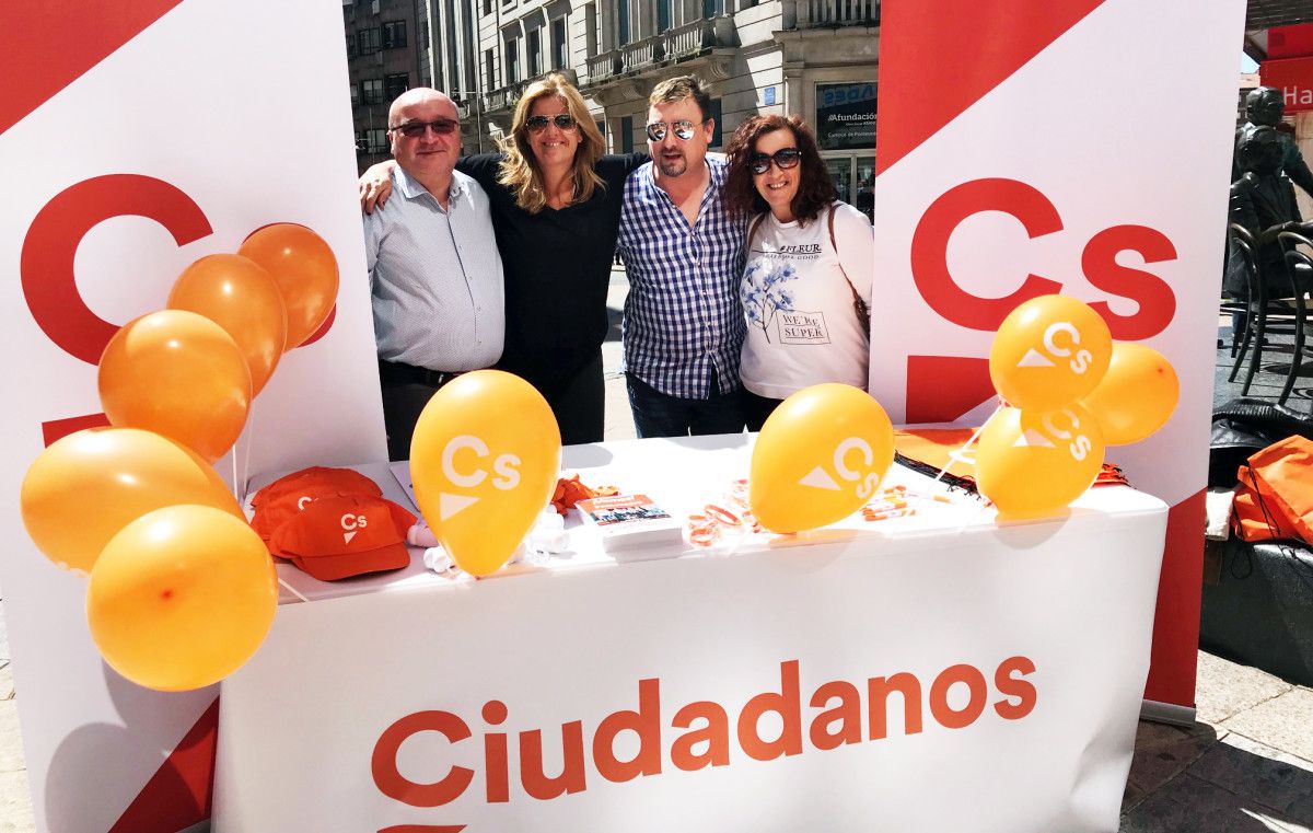 Mesa informativa de Ciudadanos Pontevedra