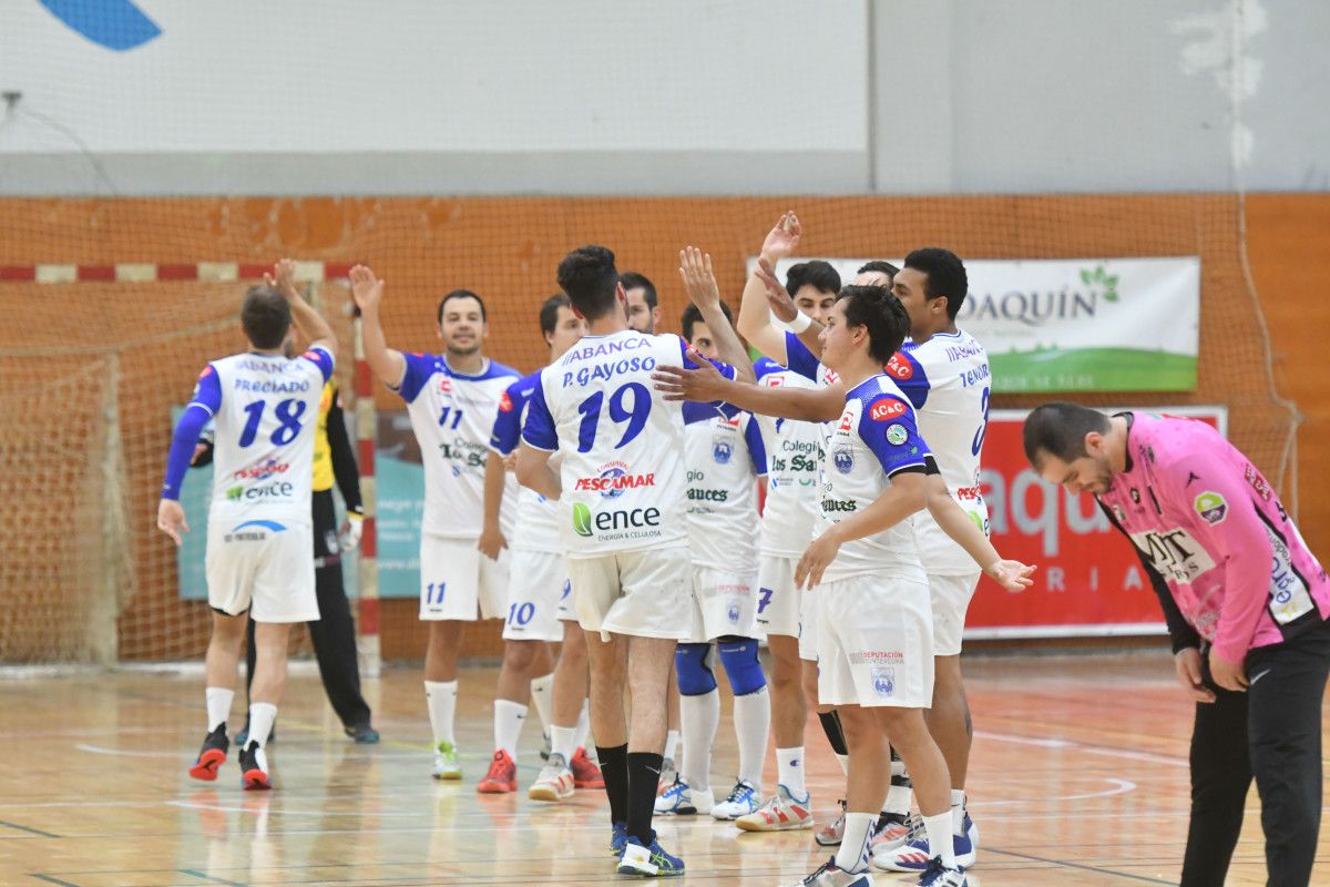 Partido entre o Cisne e o Zamora no CGTD de Pontevedra.