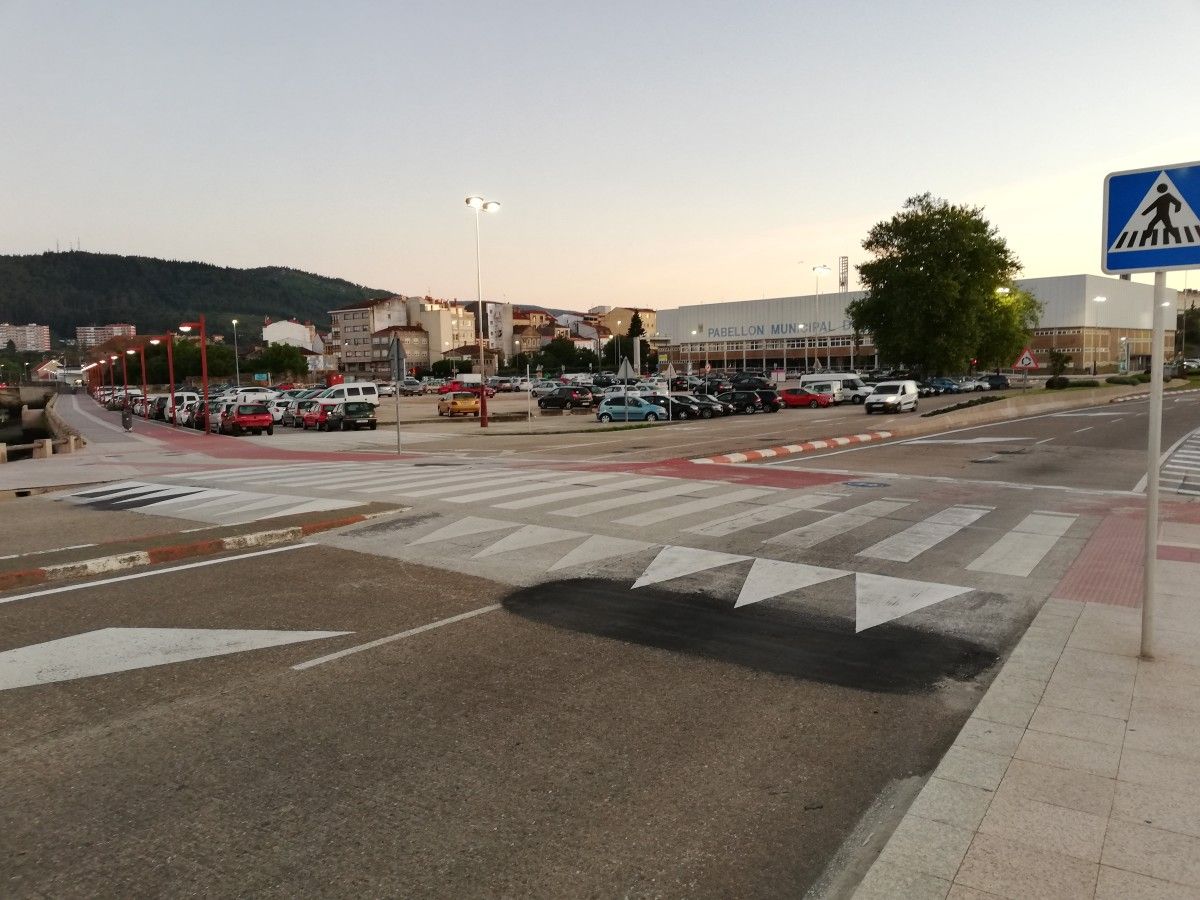 Paso de peóns e carril bici da Ponte de Santiago