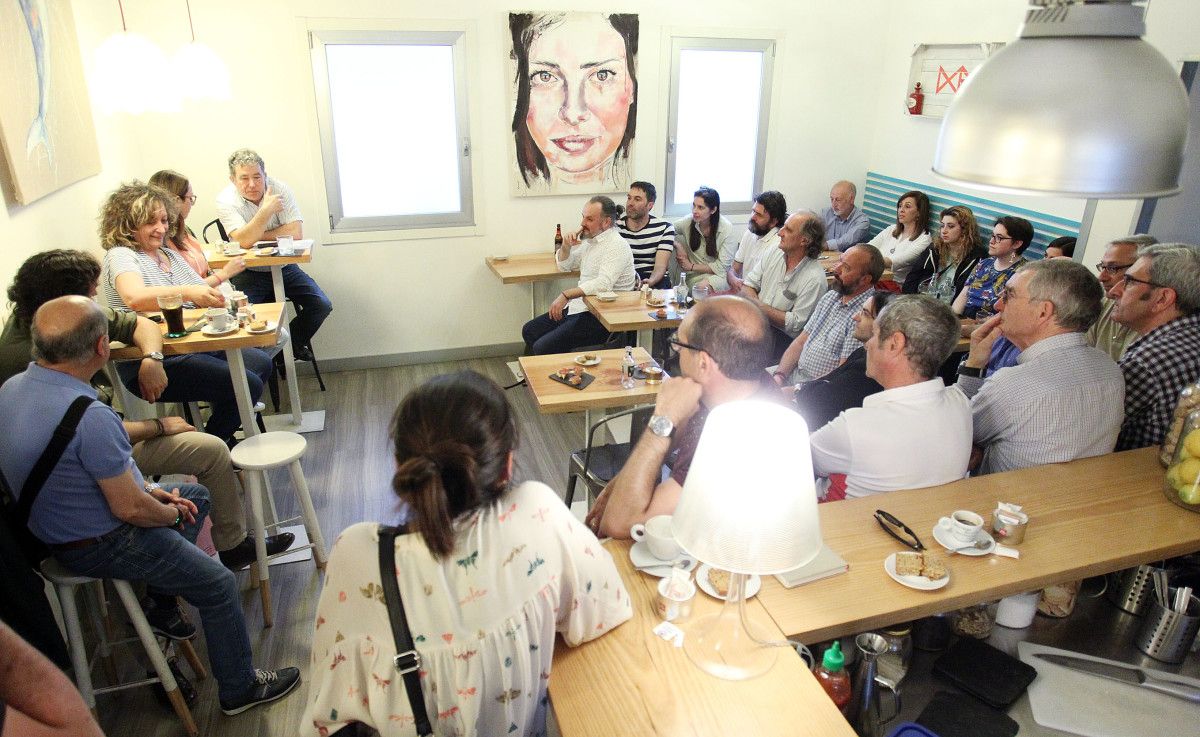 Encontro do BNG con creadores culturais da cidade