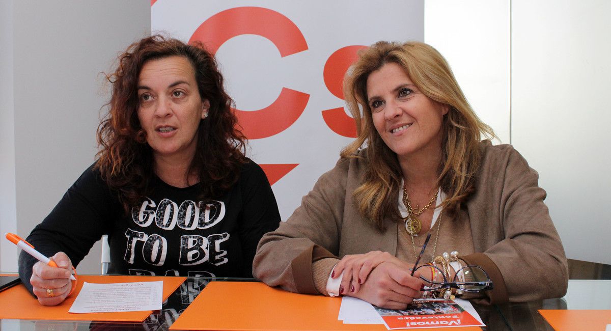 Rolda de prensa de Marga Soliño e María Rey na sede de Cidadáns