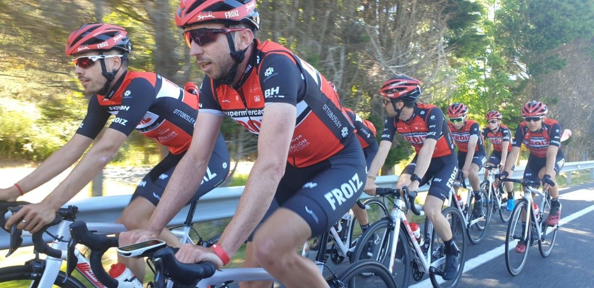 Concentración do Froiz previa á Volta a Coruña