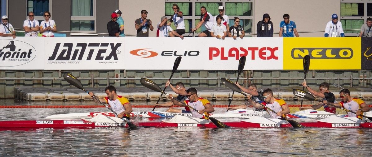 Rodrigo Germade cos seus compañeiros na final da Copa do Mundo Sprint