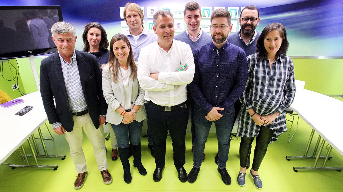 Rafa Domínguez y los ocho concejales del PP para el nuevo mandato