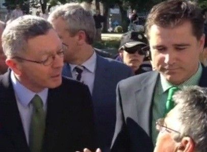 El portavoz municipal del PP, Jacobo Moreira con el Ministro de Justicia, Alberto Ruiz Gallardón (archivo)