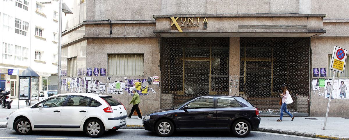 Antiguo edificio administrativo de la Xunta en la calle Benito Corbal