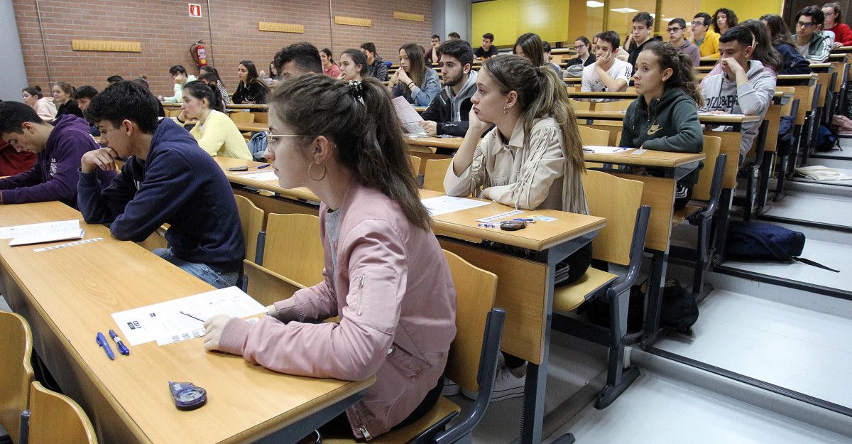 Exames da ABAU no Campus de Pontevedra
