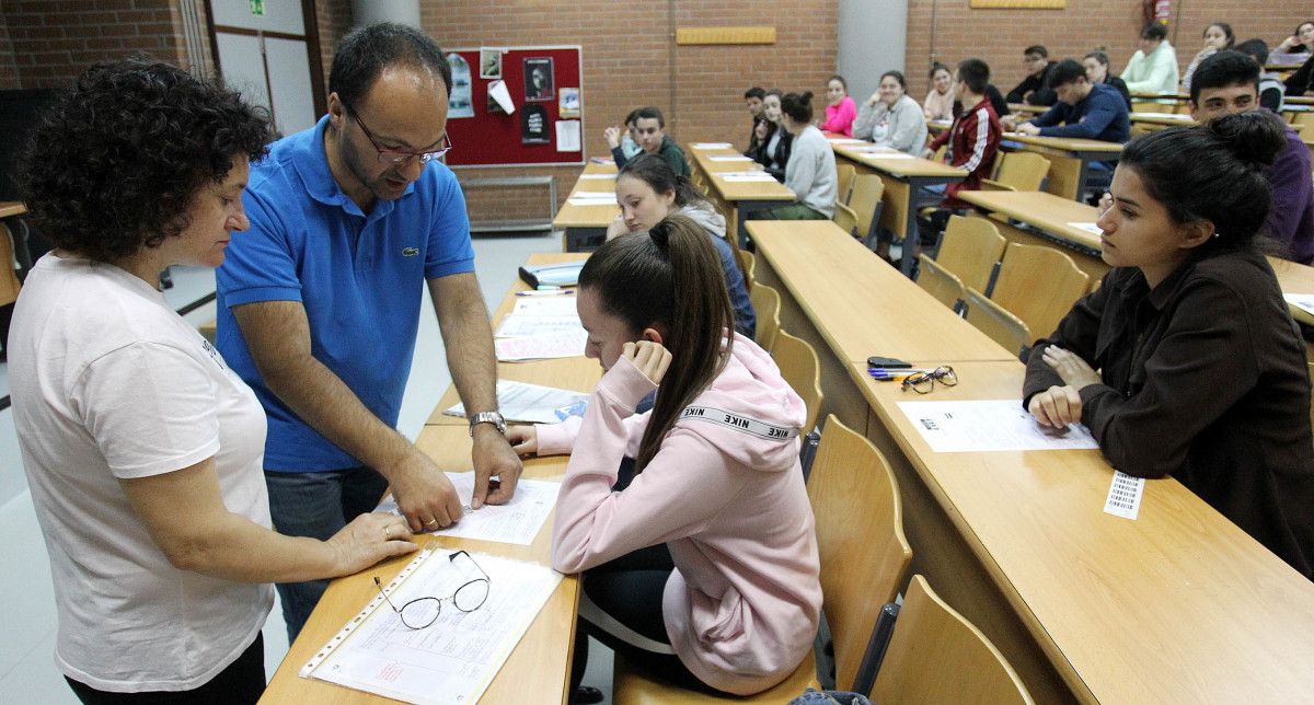 Exames da ABAU no campus de Pontevedra