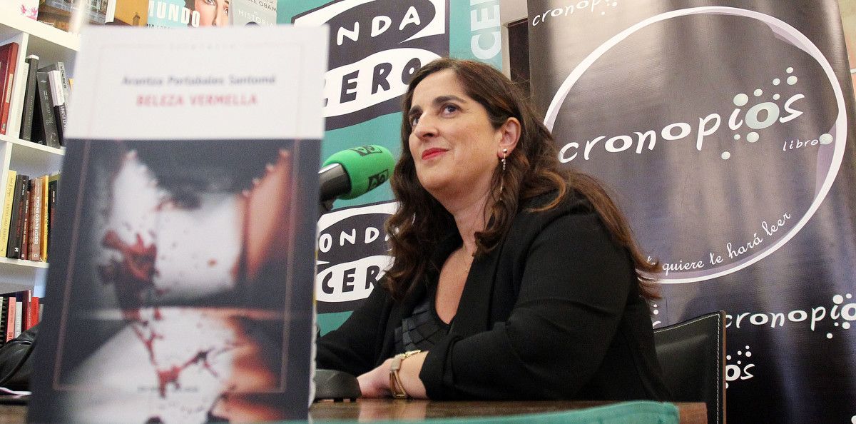 Presentación en Pontevedra de "Beleza vermella", de Arantza Portabales