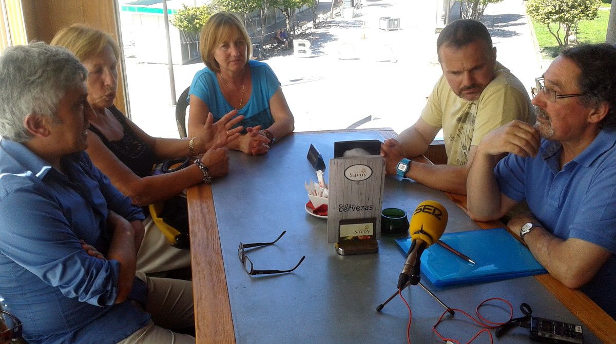 Representantes de la APDR con miembros de las cofradías de Pontevedra y Raxó