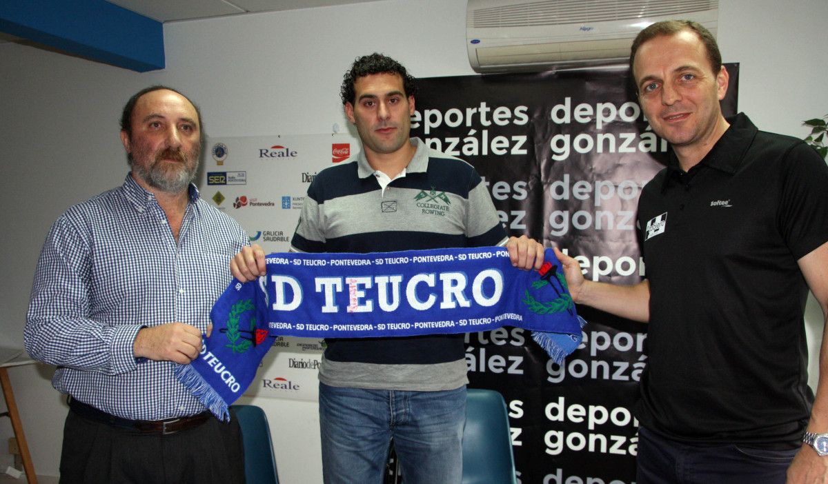 Presentación de Daniel Hernández como nuevo jugador del Teucro