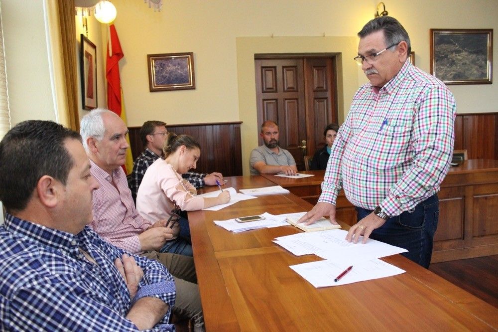 Pleno de organización del nuevo gobierno en A Lama