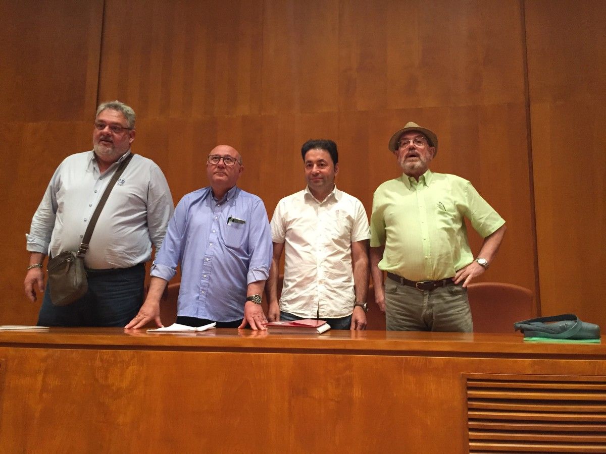 Médicos da área Sanitaria de Pontevedra opóñense ao cesamento de xefes de servizo de Cardioloxía e Pneumoloxía. Enrique Marra, Ramón Barreiro, Enrique Márquez y Miguel Suárez
