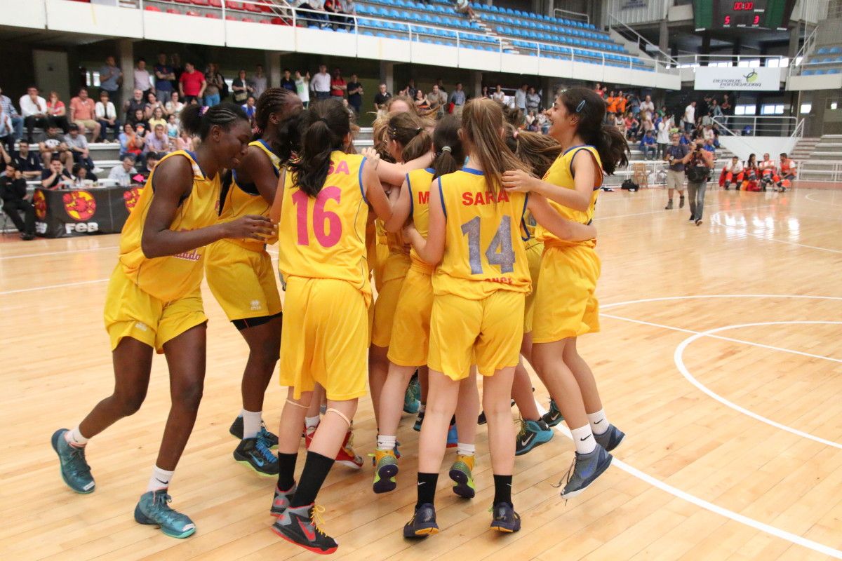 Final del Campeonato de España Infantil Femenino de baloncesto en el Municipal