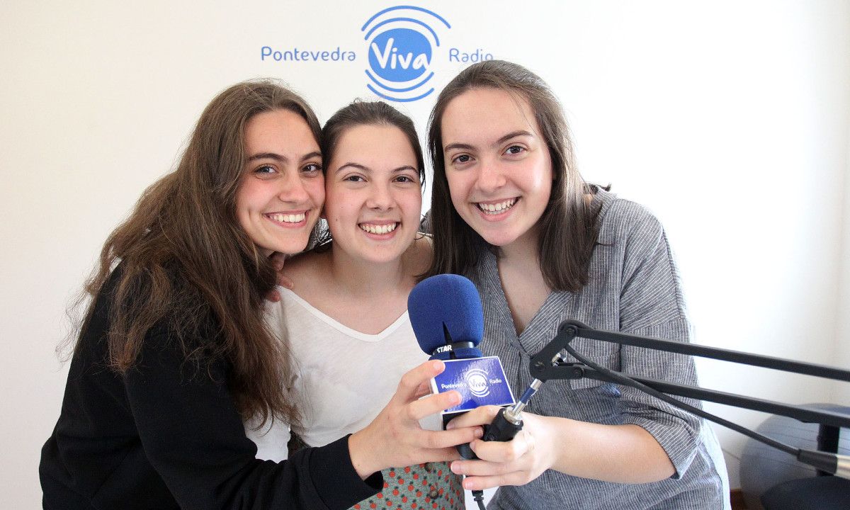 Cecilia, Candela e Clara son as Pandereteiras de Verducido