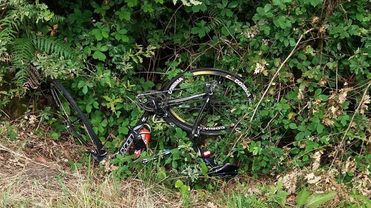Estado no que quedou a bicicleta do ciclista atropelado