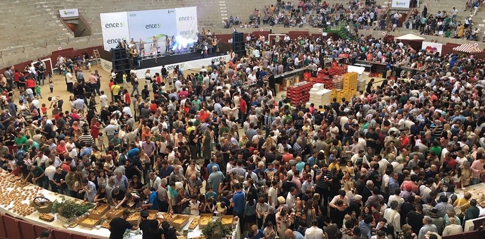 Festa de ENCE na praza de touros de Pontevedra