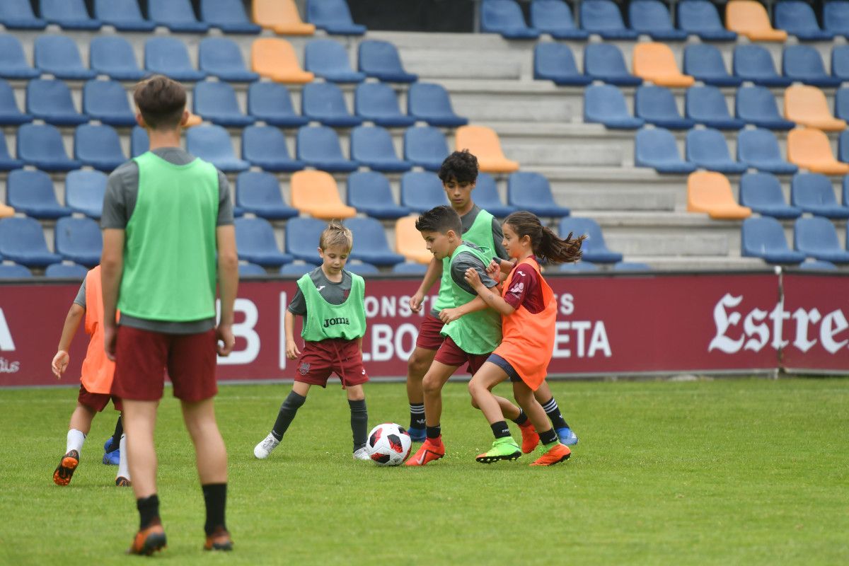 Fiesta de la cantera del Pontevedra CF en Pasarón