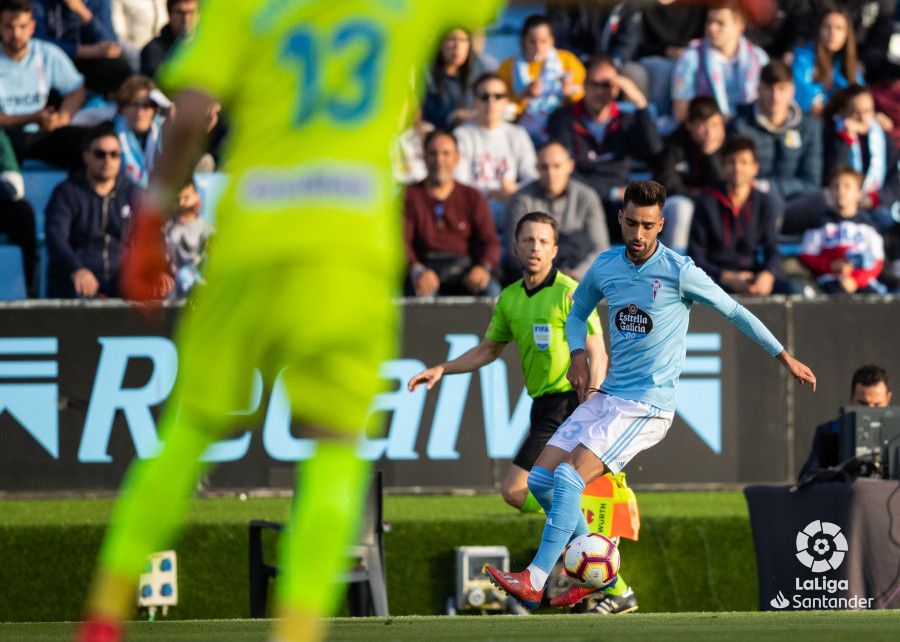 Brais Méndez, en un partido entre Celta y Rayo Vallecano