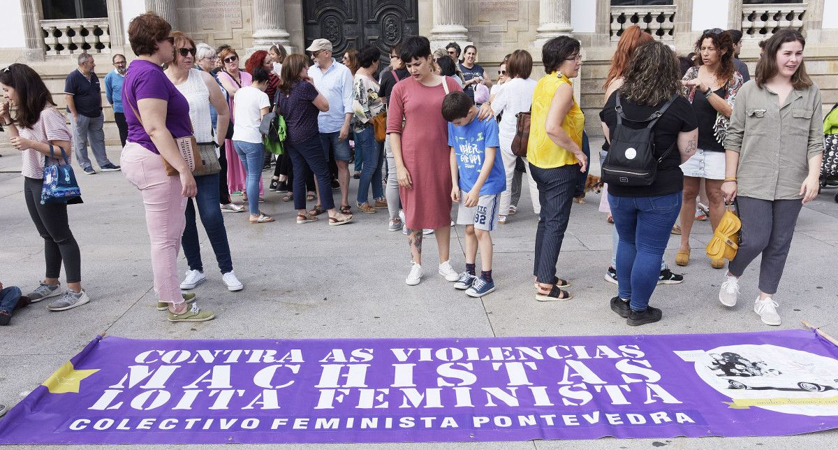 Concentración para reclamar que se considere violación la agresión sexual contra una menor en Manresa
