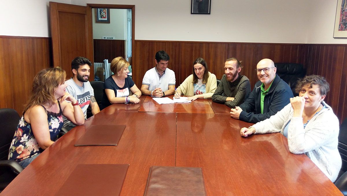 PSOE y BNG firman el pacto de gobierno en Vilaboa