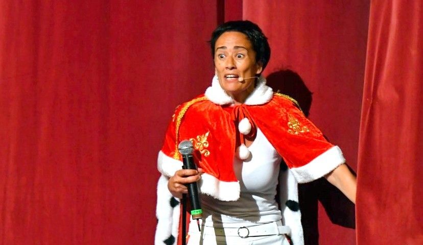 María Carrera presentando o concurso de murgas de Pontevedra