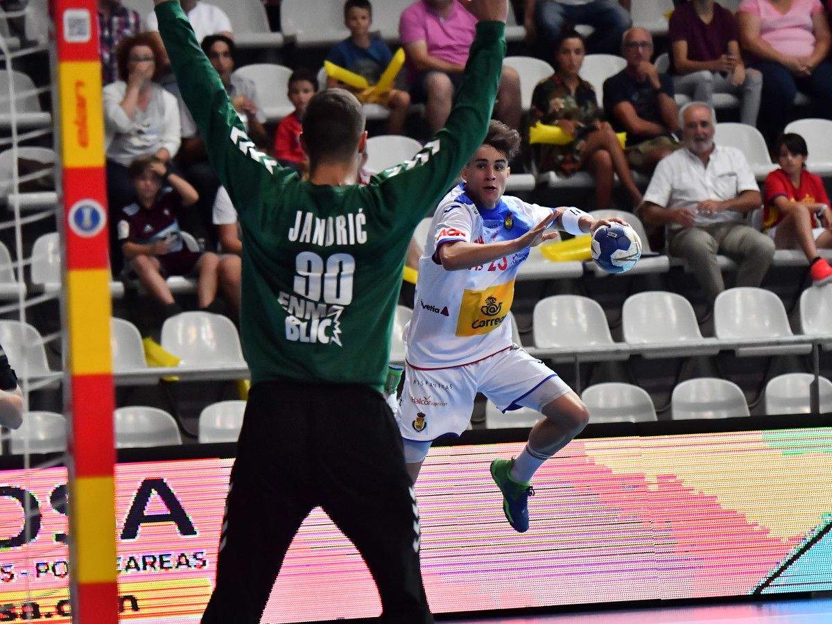 España vence a Serbia e clasifícase para oitavos do Mundial Júnior de Balonmán