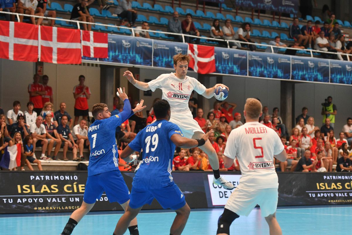 Cuartos de final do Mundial Júnior de Balonmán entre Francia e Dinamarca