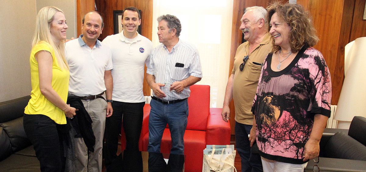 Recepción del alcalde de Pontevedra al ingeniero de la NASA Fernando Abilleira