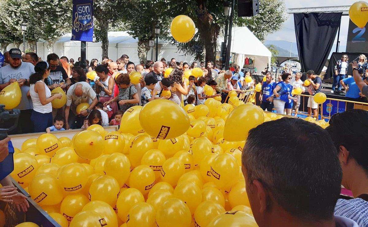 Inflado de globos en Marín