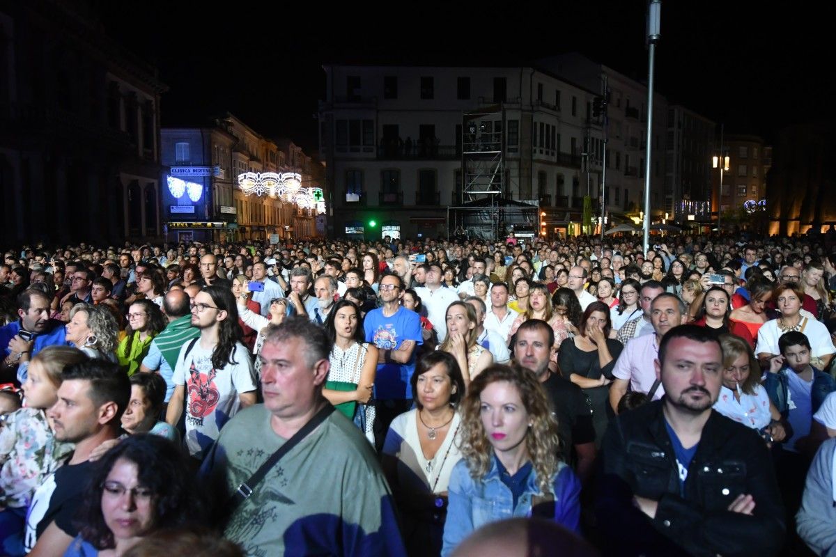 Concierto de Mitic en la plaza de España