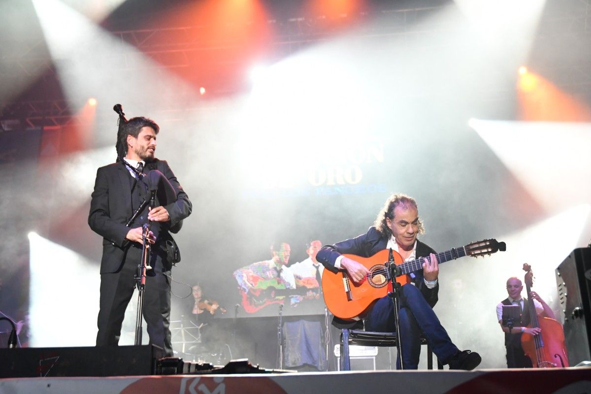 Concierto de Mitic en la plaza de España