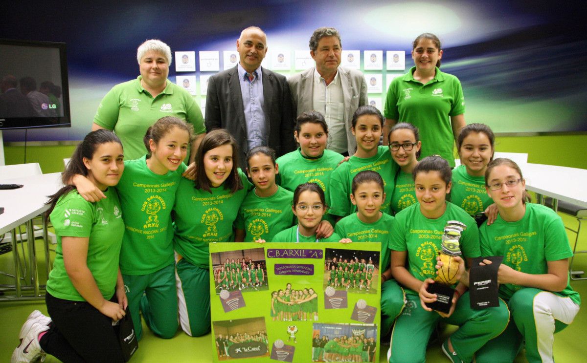 Recepción ao equipo de minibasket do Arxil no Concello