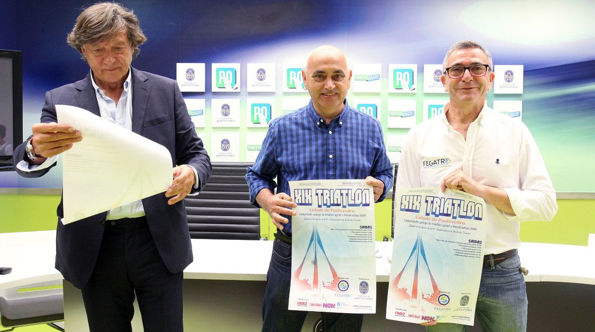 Presentación del campeonato gallego de triatlón en el Concello de Pontevedra