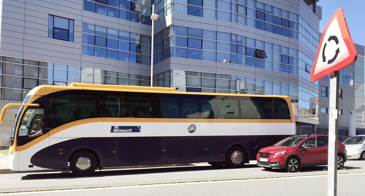 Autobús de transporte público