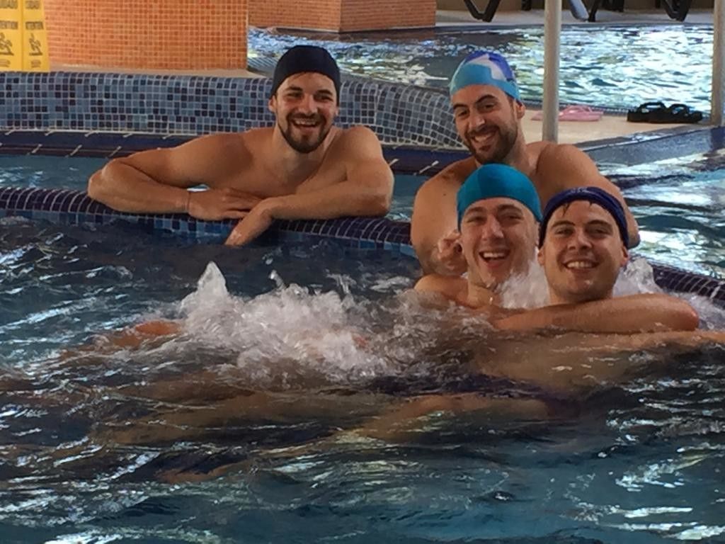 Adestramento do Teucro no balneario de Cuntis