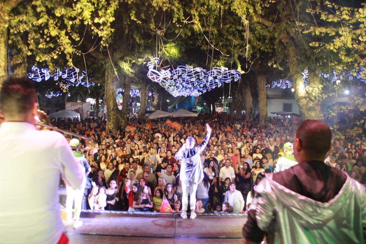 Actuación da orquestra Olympus