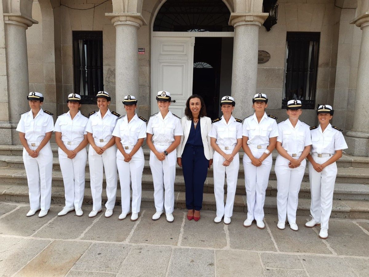Recepción da alcaldesa ao novo alumnado da Escola Naval de Marín