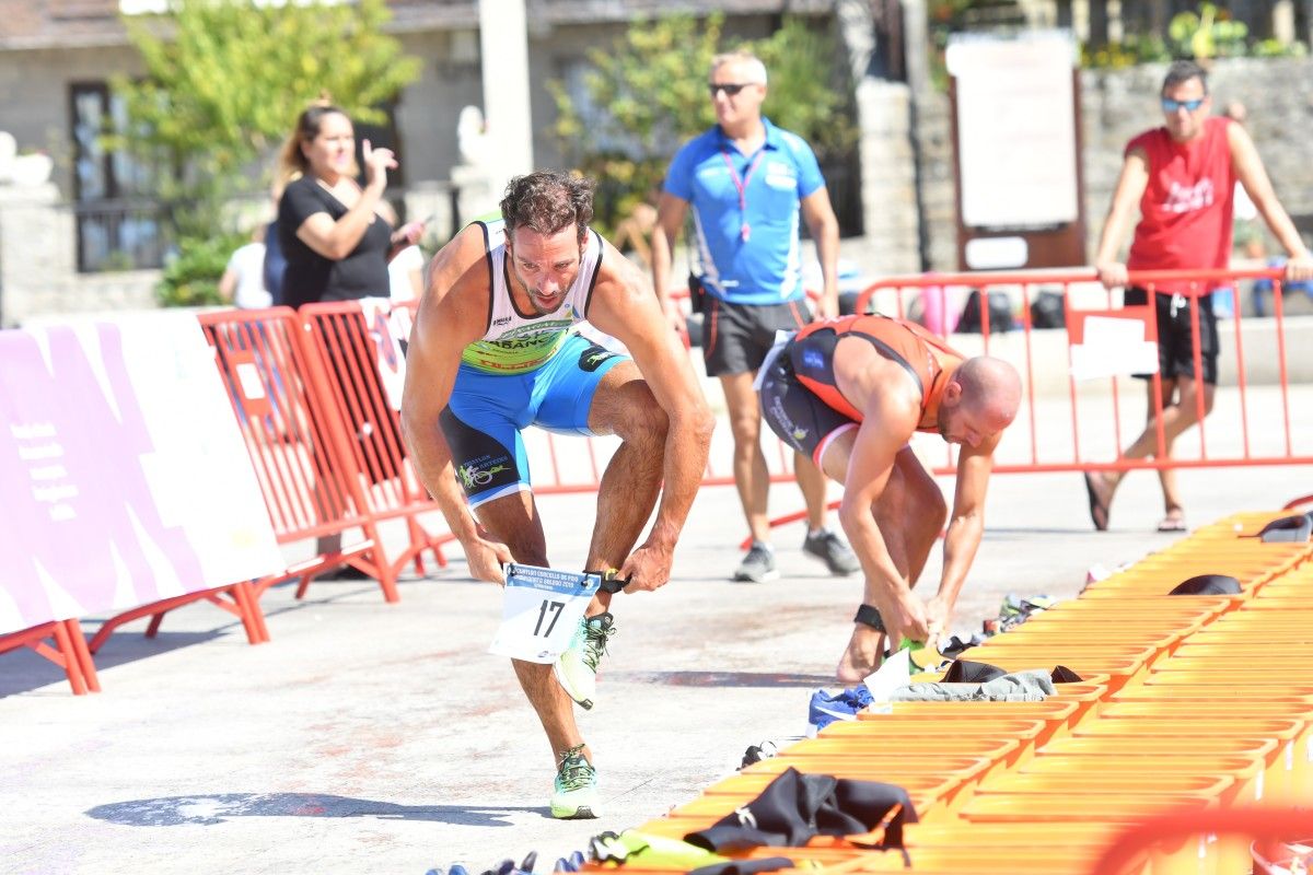 Segunda edición del Campeonato Gallego de Acuatlón en Combarro