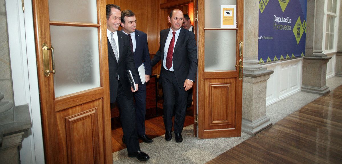 Rafael Louzán con Juan Carlos Escotet y Francisco Botas