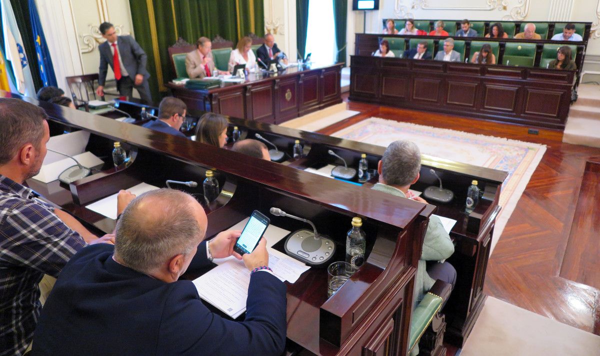 Pleno da Deputación de Pontevedra