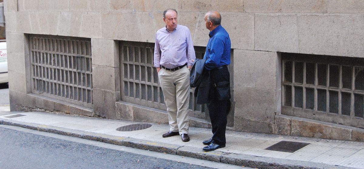 Antón Louro e Tino Fernández durante unha visita á San Antoniño