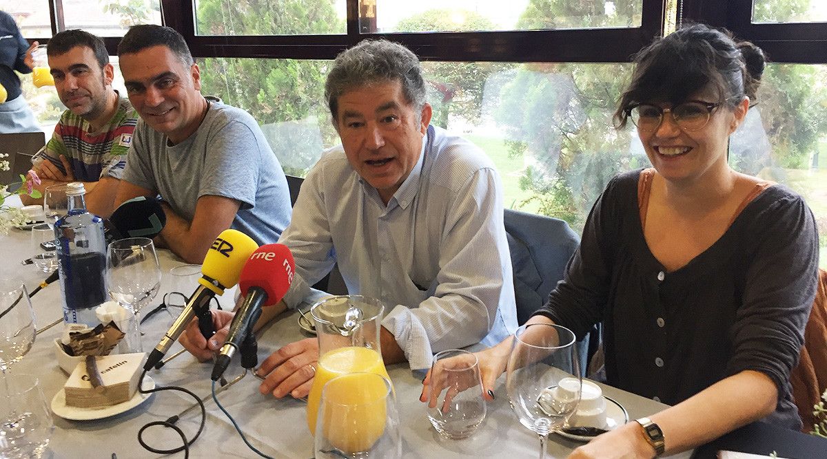 Almorzo informativo do alcalde de Pontevedra, Miguel Anxo Fernández Lores, coa prensa