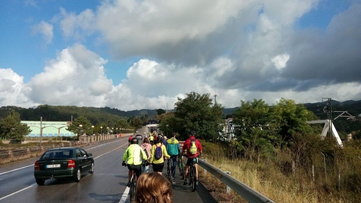 Marcha para reivindicar una Vía verde entre Pontevedra y Vigo